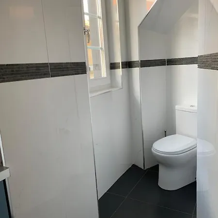 Bf & Vendégház Porto