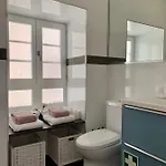 招待所 Bf & *